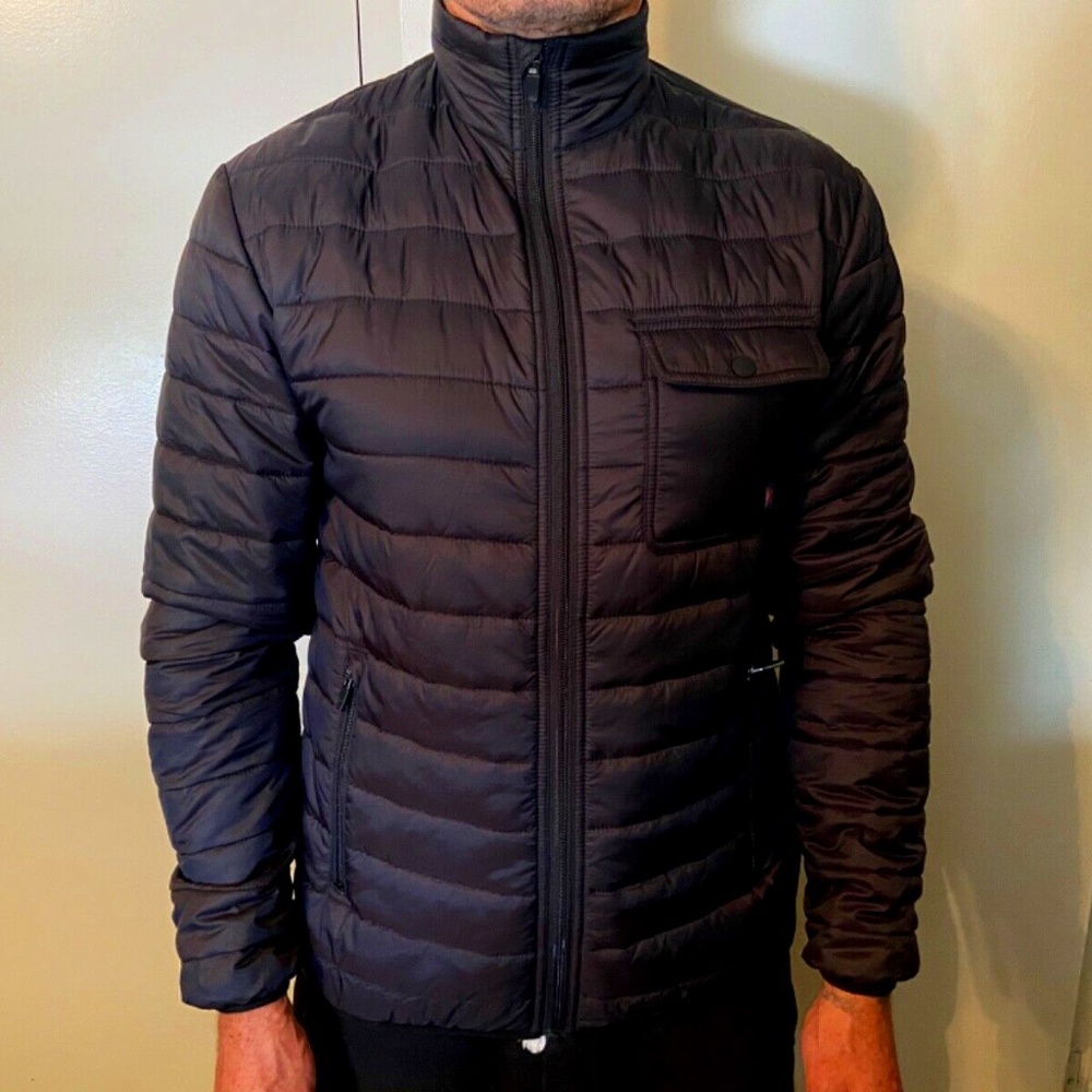 NEW UNWORN FAHERTY Men’s Black down jacket Size M.